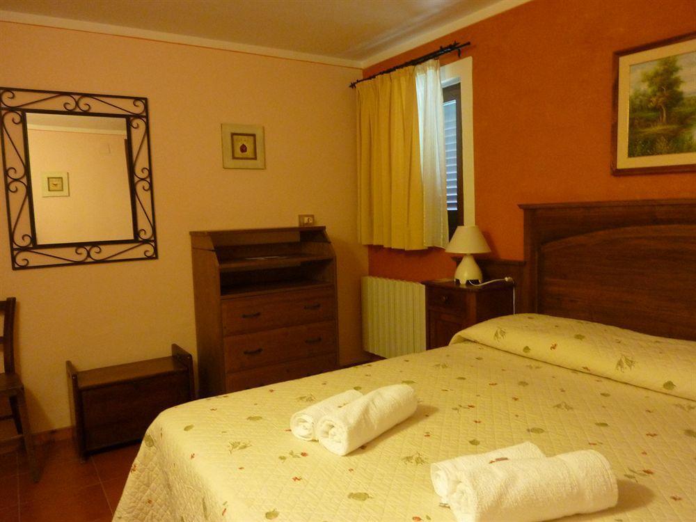 Bed and Breakfast Casale Dei Gelsi Castiglione In Teverina Exterior foto
